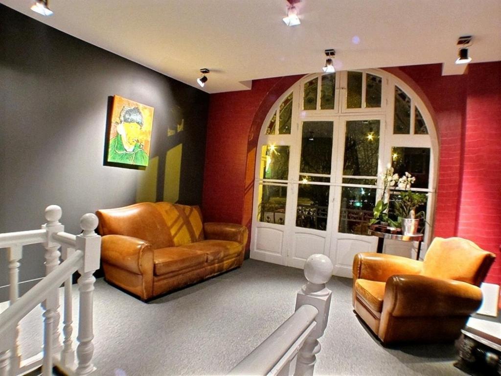 Hotel 19'Cent Le Creusot Bagian luar foto