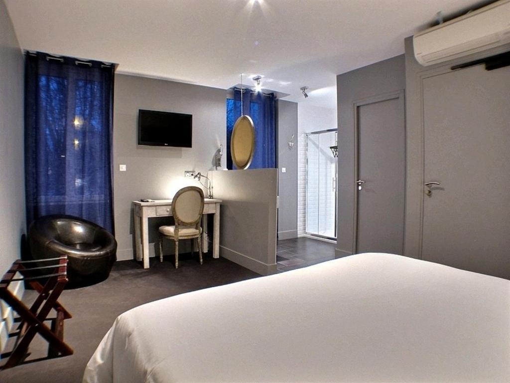 Hotel 19'Cent Le Creusot Ruang foto