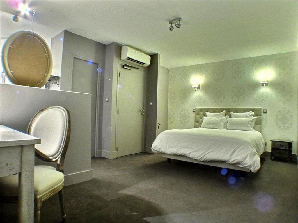 Hotel 19'Cent Le Creusot Ruang foto