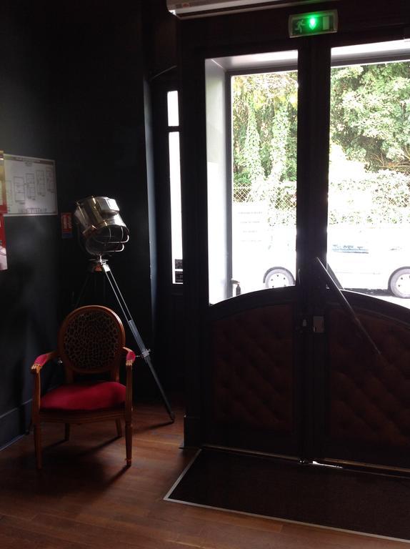 Hotel 19'Cent Le Creusot Bagian luar foto